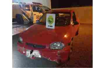 Três Barras – Após causar acidente carro é abandonado